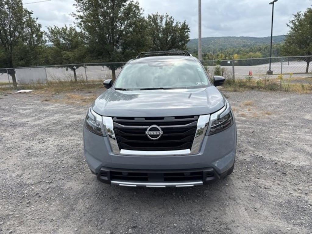 New 2025 Nissan Pathfinder Platinum Platinum 4WD