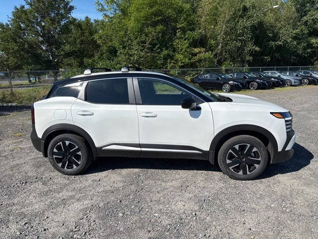 2025 Nissan Kicks SV photo 2