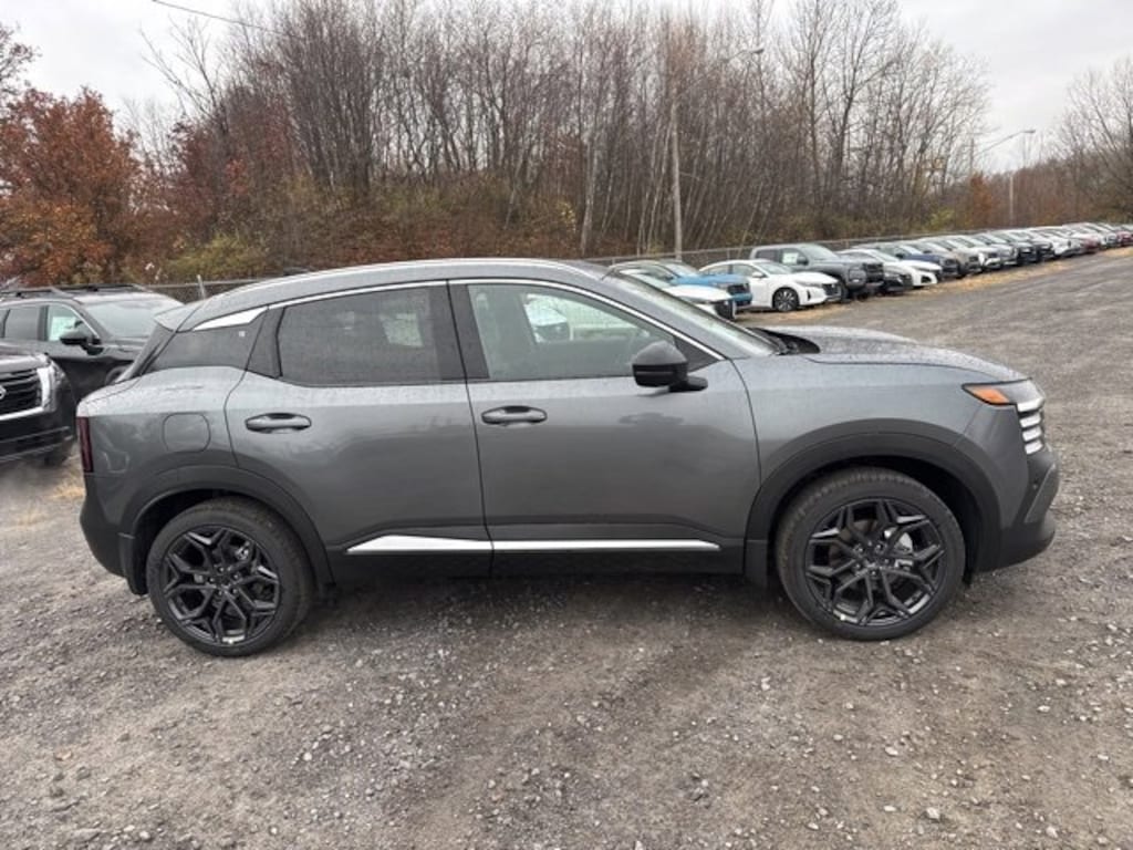 New 2026 Nissan Kicks SR SR AWD