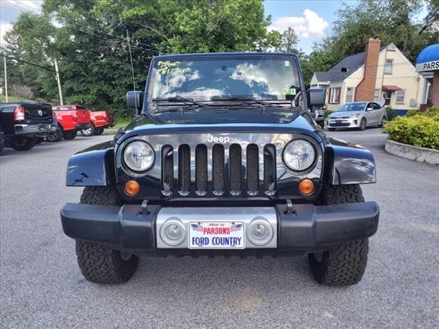 Used 2009 Jeep Wrangler Unlimited Sahara with VIN 1J4GA59139L790016 for sale in Martinsburg, WV