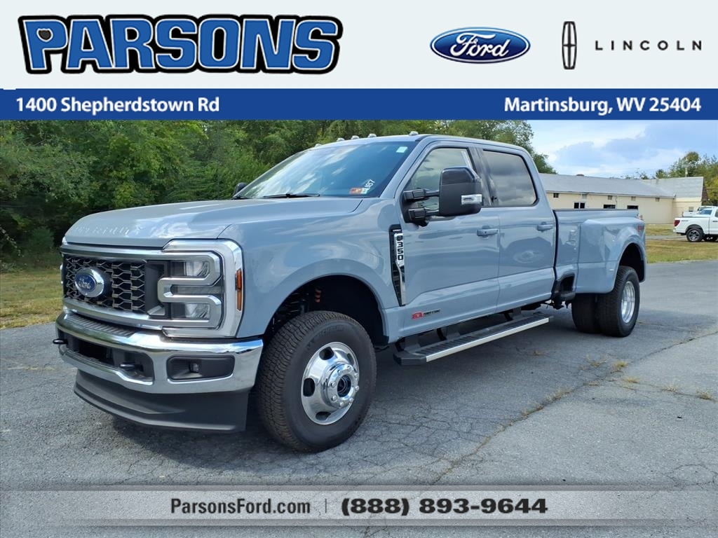 2026 Ford F-350 Super Duty Lariat's photo