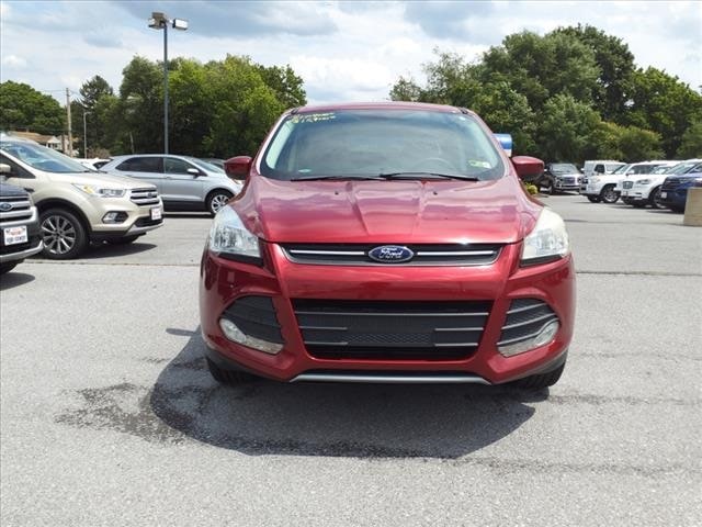 Used 2016 Ford Escape SE with VIN 1FMCU0GX5GUC74703 for sale in Martinsburg, WV