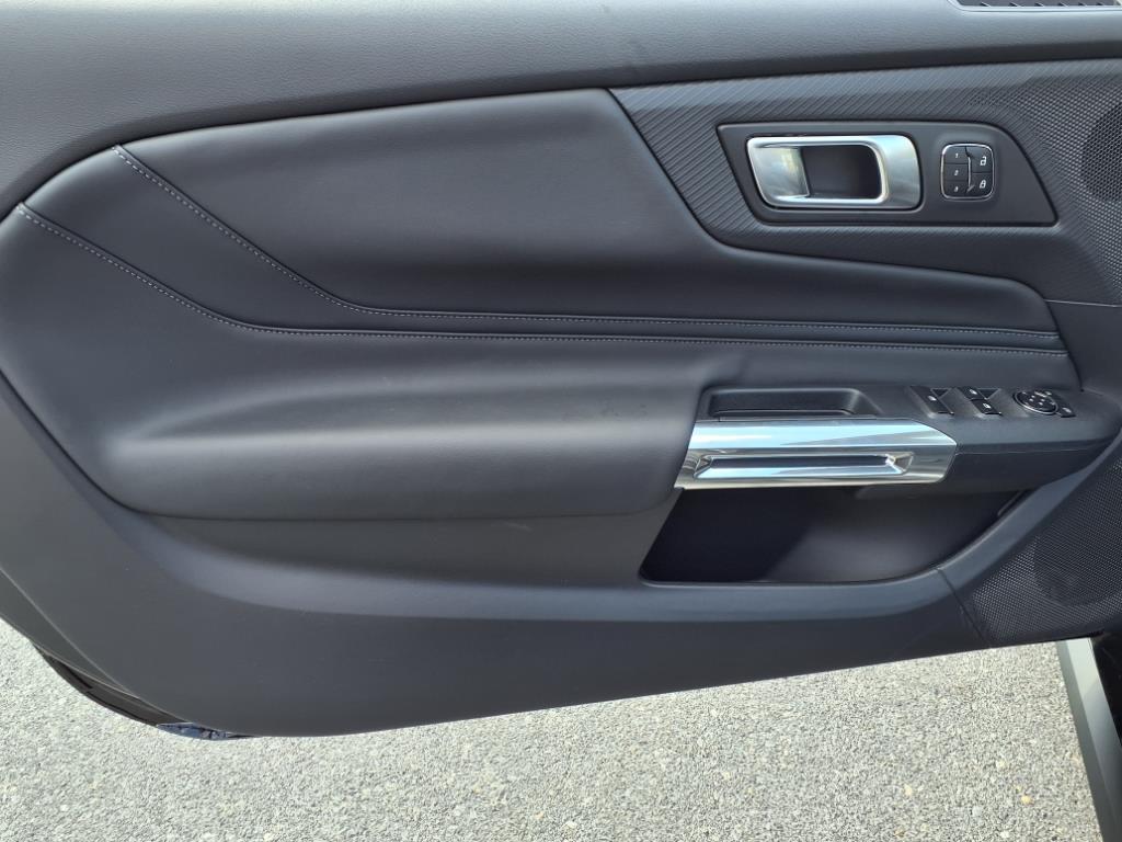 2025 Ford Mustang GT Premium Convertible - Photo 8