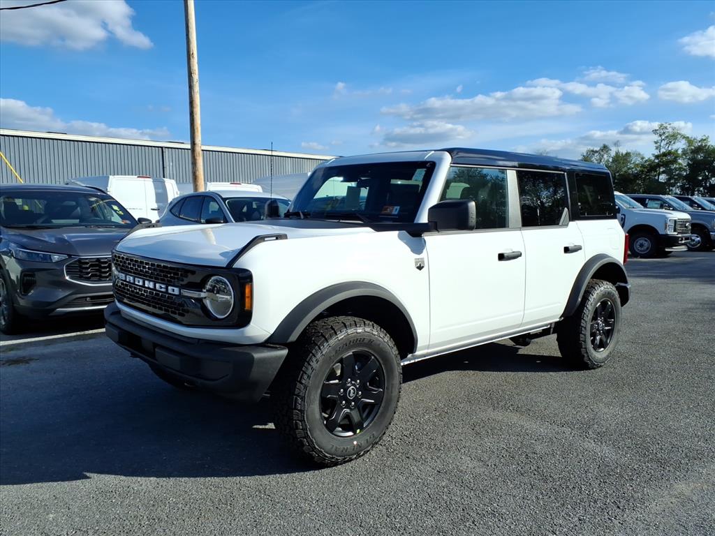 2025 Ford Bronco SUV 