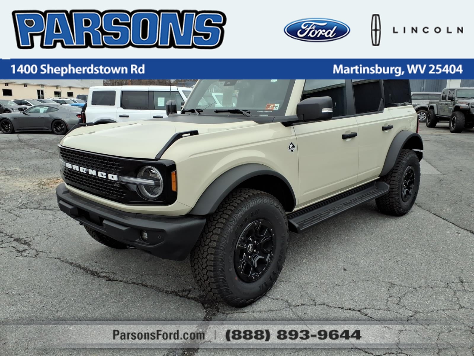 2025 Ford Bronco 4-Door Outer Banks's photo