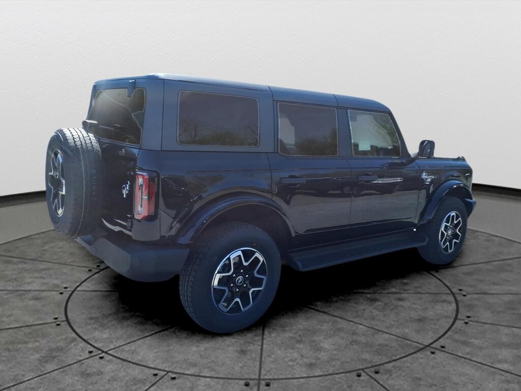 New 2026 Ford Bronco Outer Banks SUV