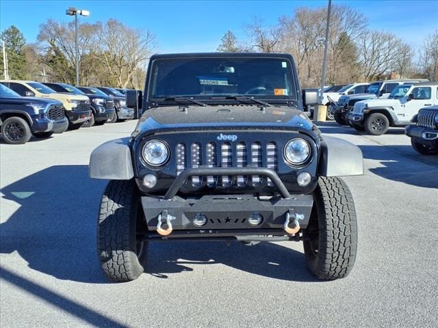 Used 2018 Jeep Wrangler JK Unlimited Rubicon with VIN 1C4BJWFG7JL859521 for sale in Martinsburg, WV