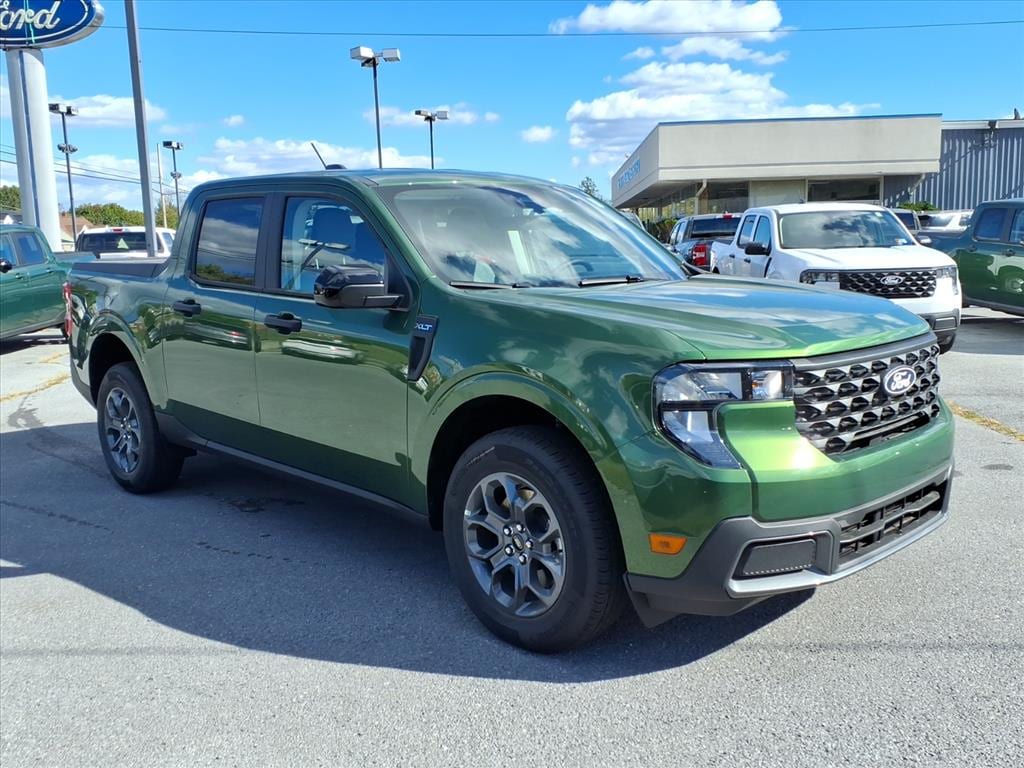 New 2025 Ford Maverick XLT Truck