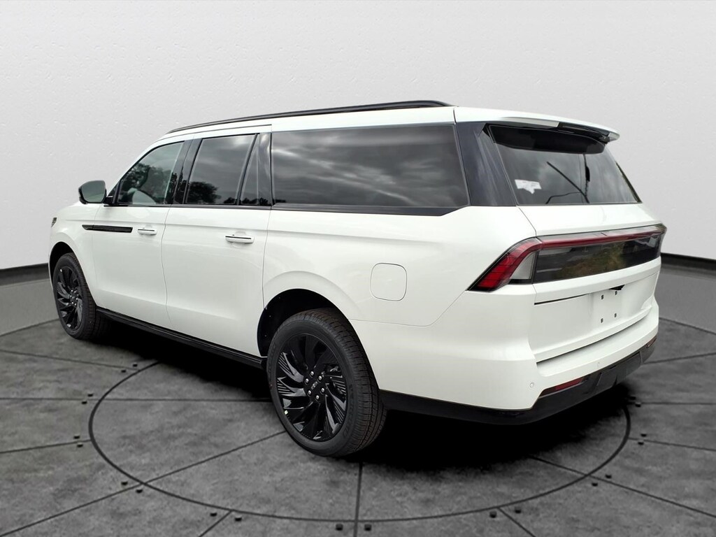 New 2026 Lincoln Navigator L Reserve SUV