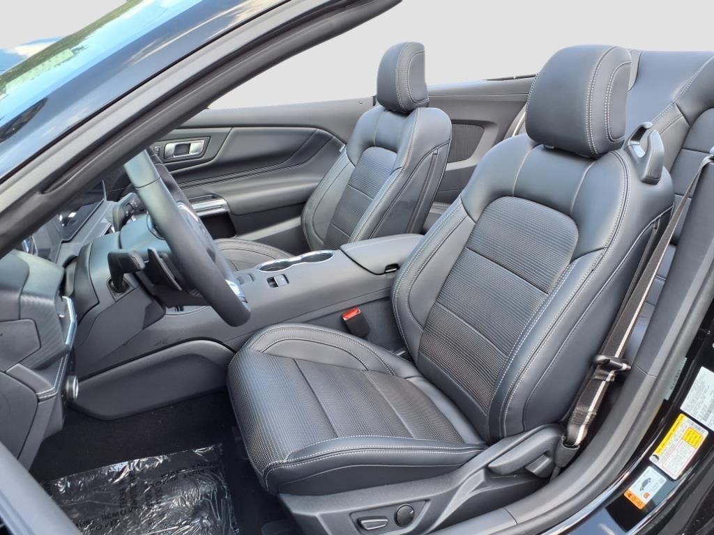 2025 Ford Mustang GT Premium Convertible - Photo 7