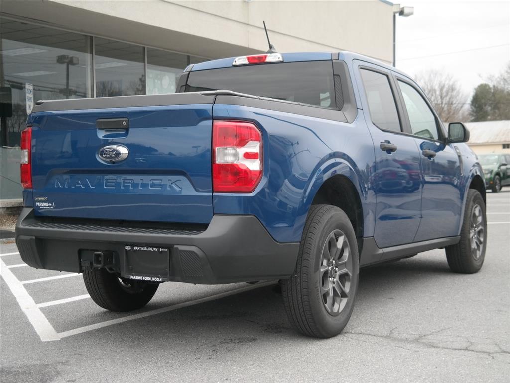 2024 Ford Maverick XLT photo 2