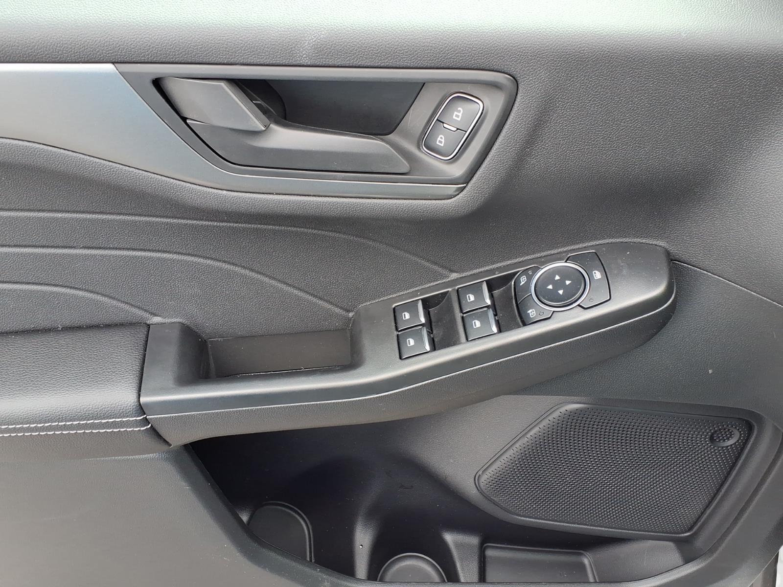 2026 Ford Escape Active - Photo 4
