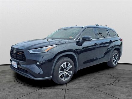 2021 Toyota Highlander XLE SUV