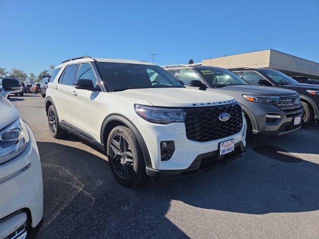 Used 2025 Ford Explorer ST SUV