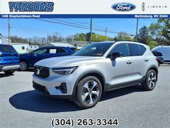 2023 Volvo XC40 B5 Plus Dark Theme SUV