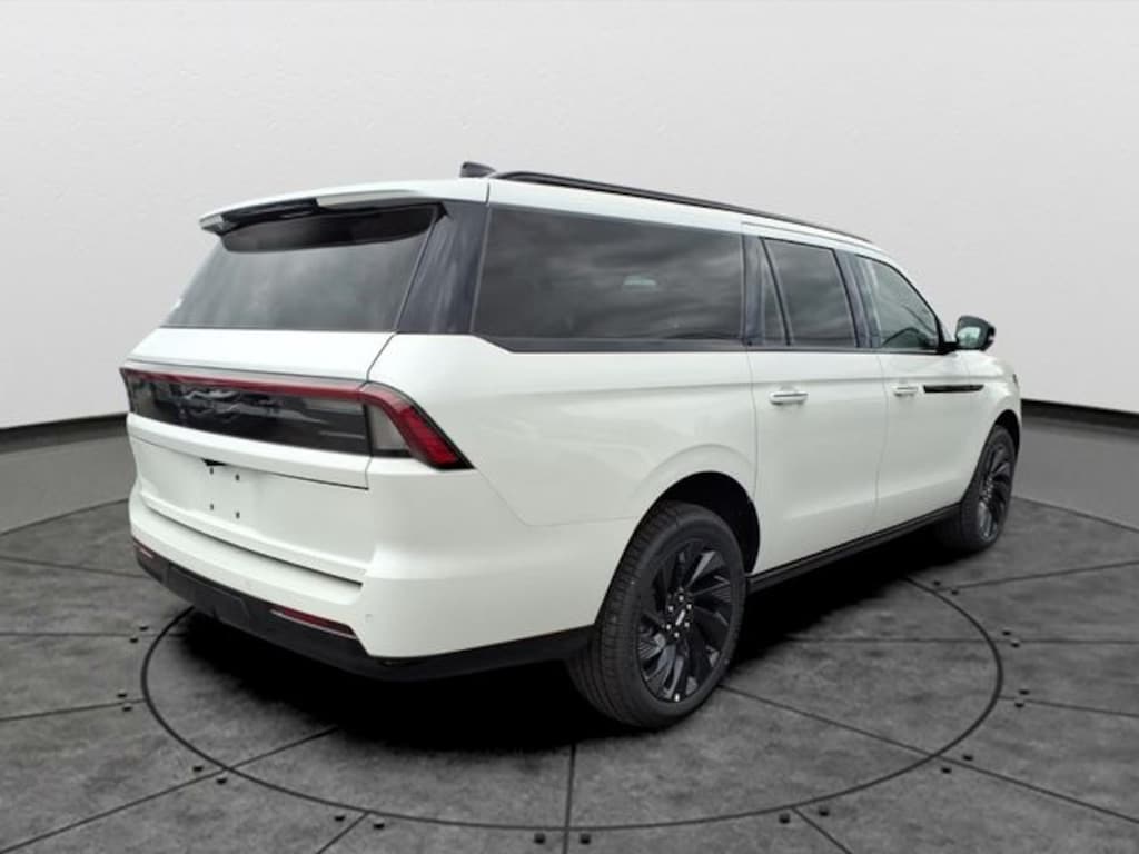 New 2026 Lincoln Navigator L Reserve SUV