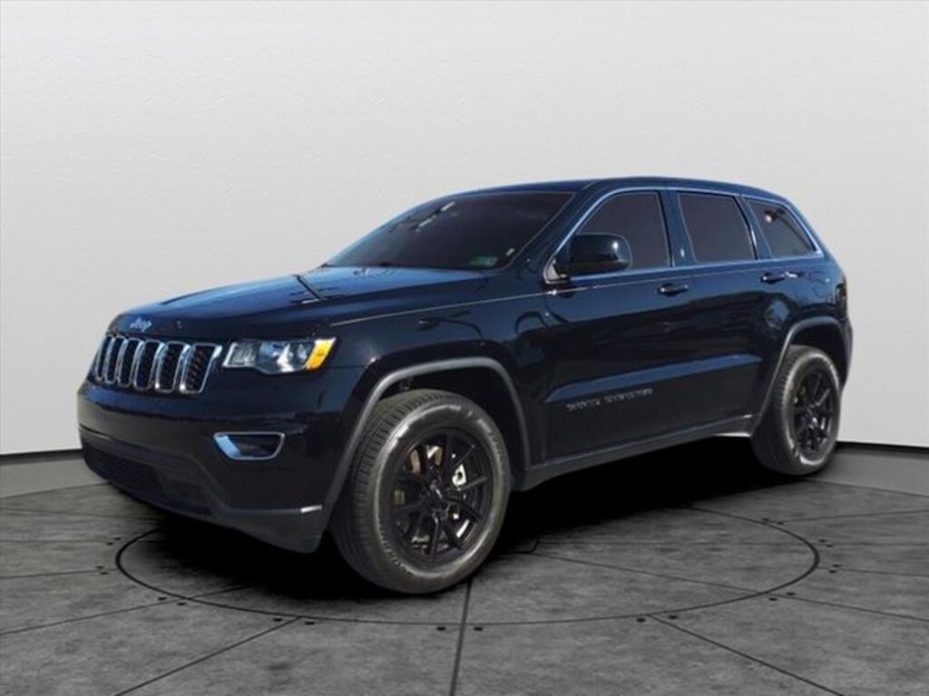 Used 2021 Jeep Grand Cherokee Laredo SUV