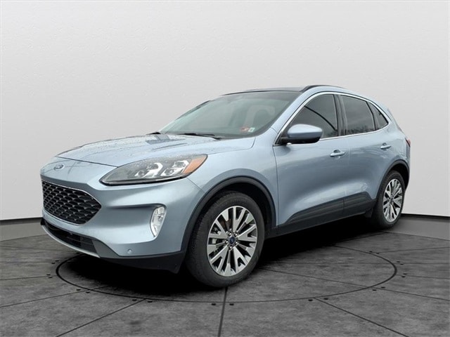 2022 Ford Escape Titanium's photo