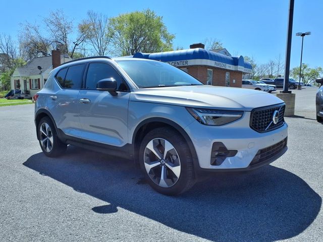 2023 Volvo XC40 Plus