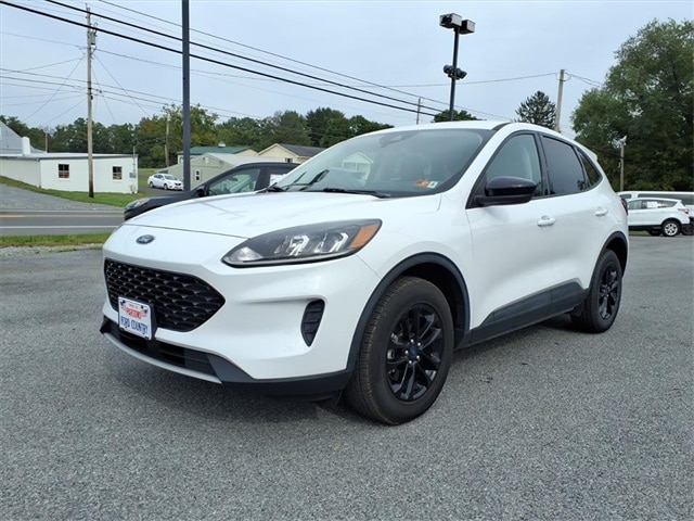 2020 Ford Escape SE's photo