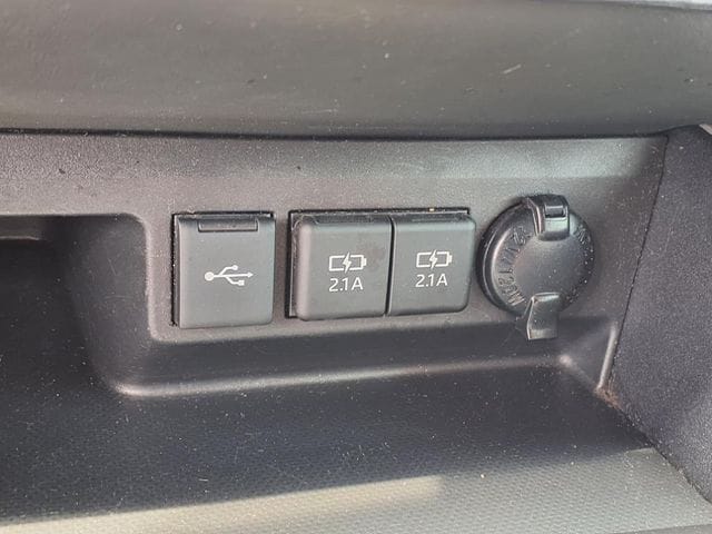 2021 Toyota Highlander XLE - Photo 25