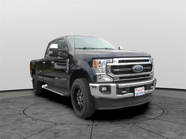2022 Ford F-350 Super Duty Lariat's photo