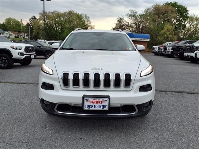 Used 2017 Jeep Cherokee Limited with VIN 1C4PJMDB6HW612145 for sale in Martinsburg, WV