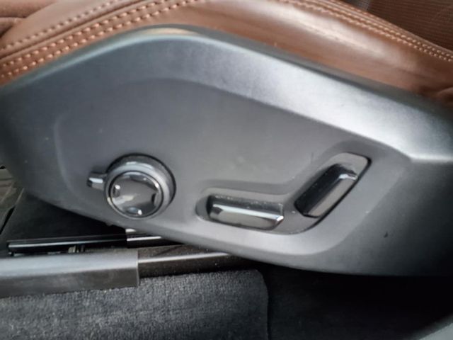 2023 Volvo XC60 Ultimate - Photo 14