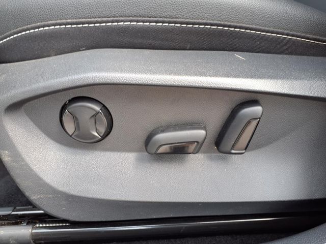 2023 Volkswagen Taos SE - Photo 14