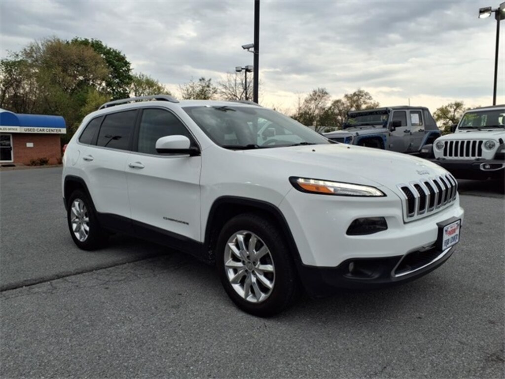 Used 2017 Jeep Cherokee Limited SUV