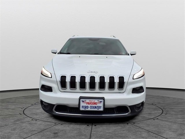 Used 2017 Jeep Cherokee Limited with VIN 1C4PJMDB6HW612145 for sale in Martinsburg, WV