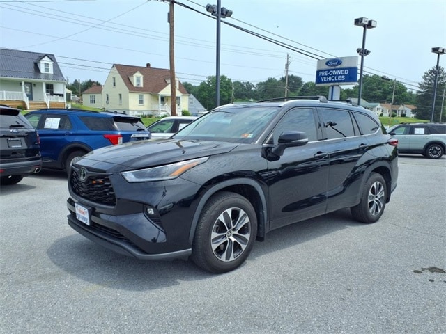2021 Toyota Highlander XLE's photo