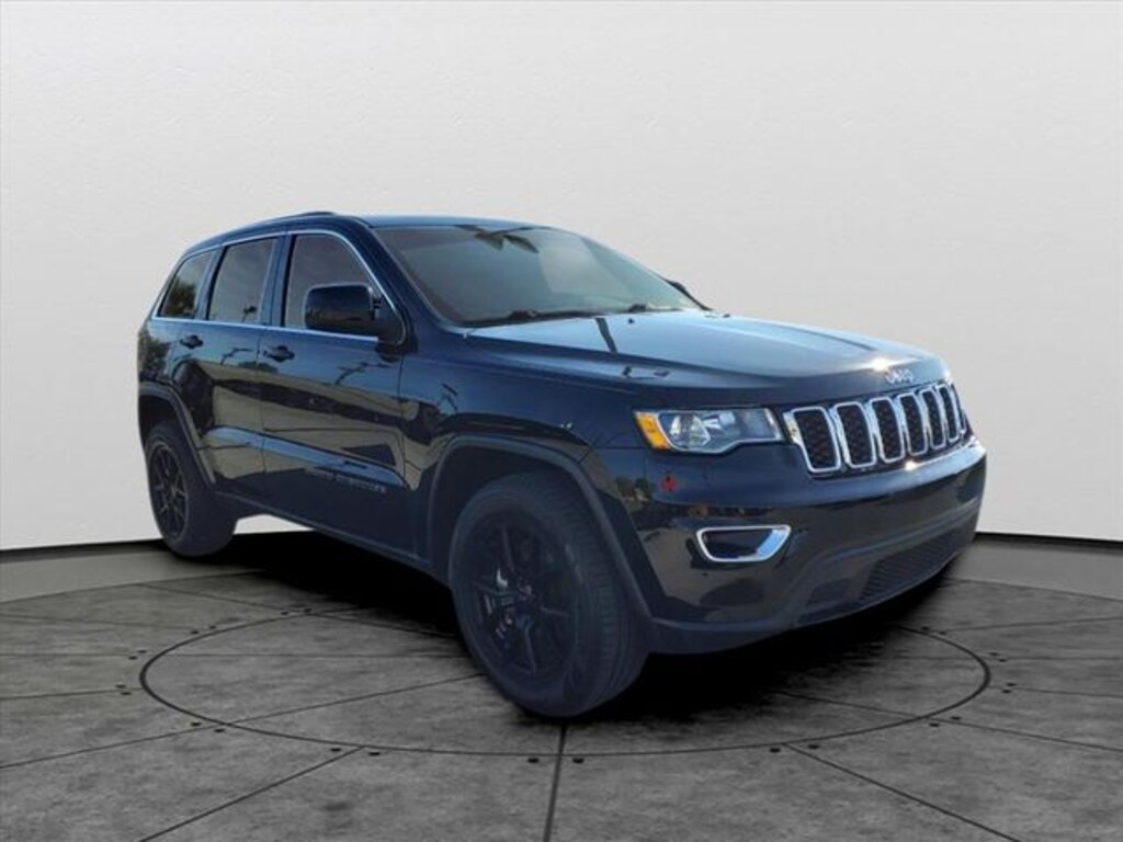 Used 2021 Jeep Grand Cherokee Laredo SUV