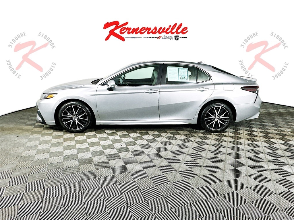 Used 2023 Toyota Camry SE Sedan