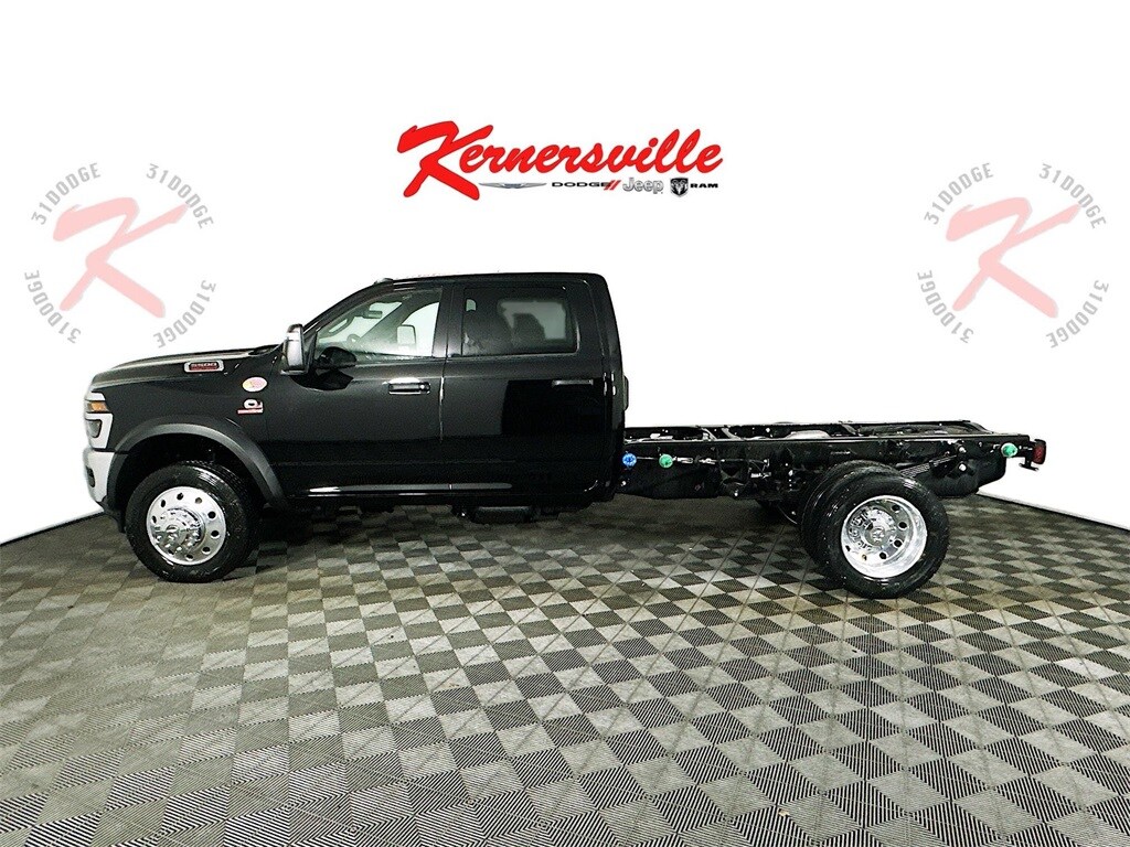 New 2026 Ram 5500 Chassis Cab TRADESMAN CREW 4X4 60' CA Pickup