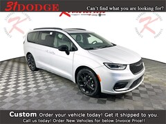 2026 Chrysler Pacifica LIMITED Passenger Van