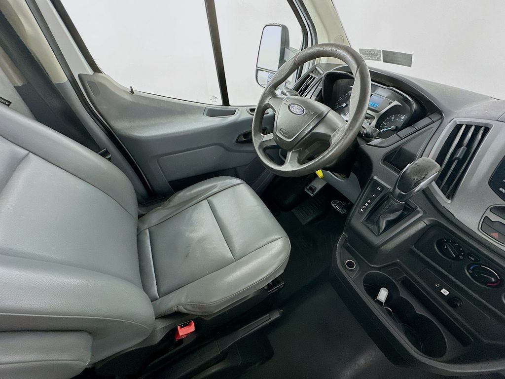 2018 Ford Transit Chassis Cab Base - Photo 9