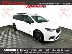 2025 Chrysler Pacifica SELECT Passenger Van