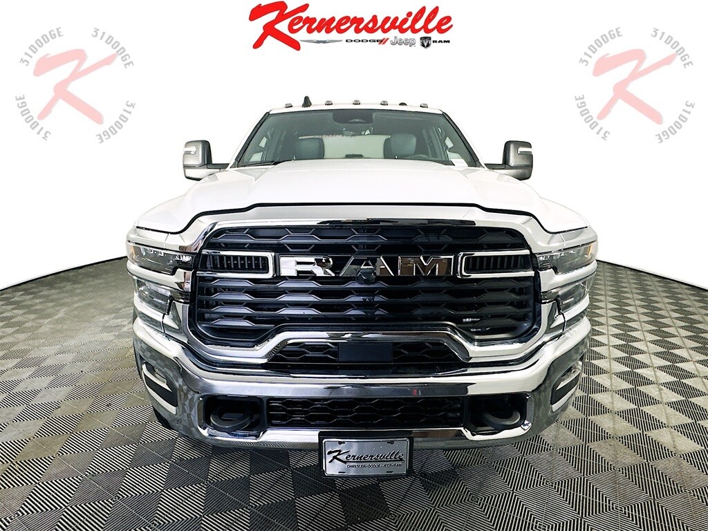 New 2025 Ram 5500 Chassis Cab 5500 TRADESMAN CHASSIS CREW CAB 4X4 84' CA Pickup
