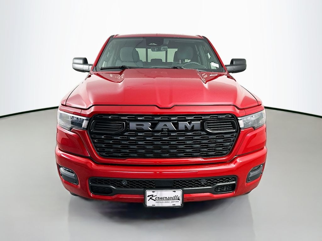 New 2026 Ram 1500 EXPRESS CREW CAB 4X4 6'4 BOX Pickup
