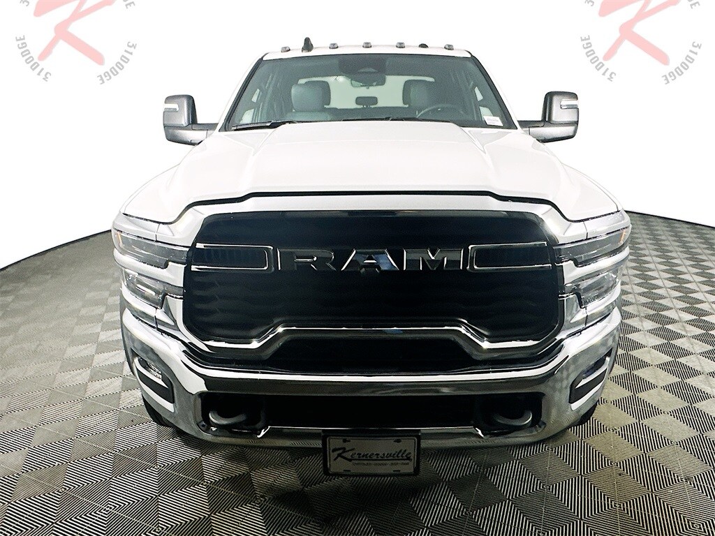 New 2025 Ram 5500 Chassis Cab 5500 TRADESMAN CHASSIS CREW CAB 4X4 84' CA Pickup