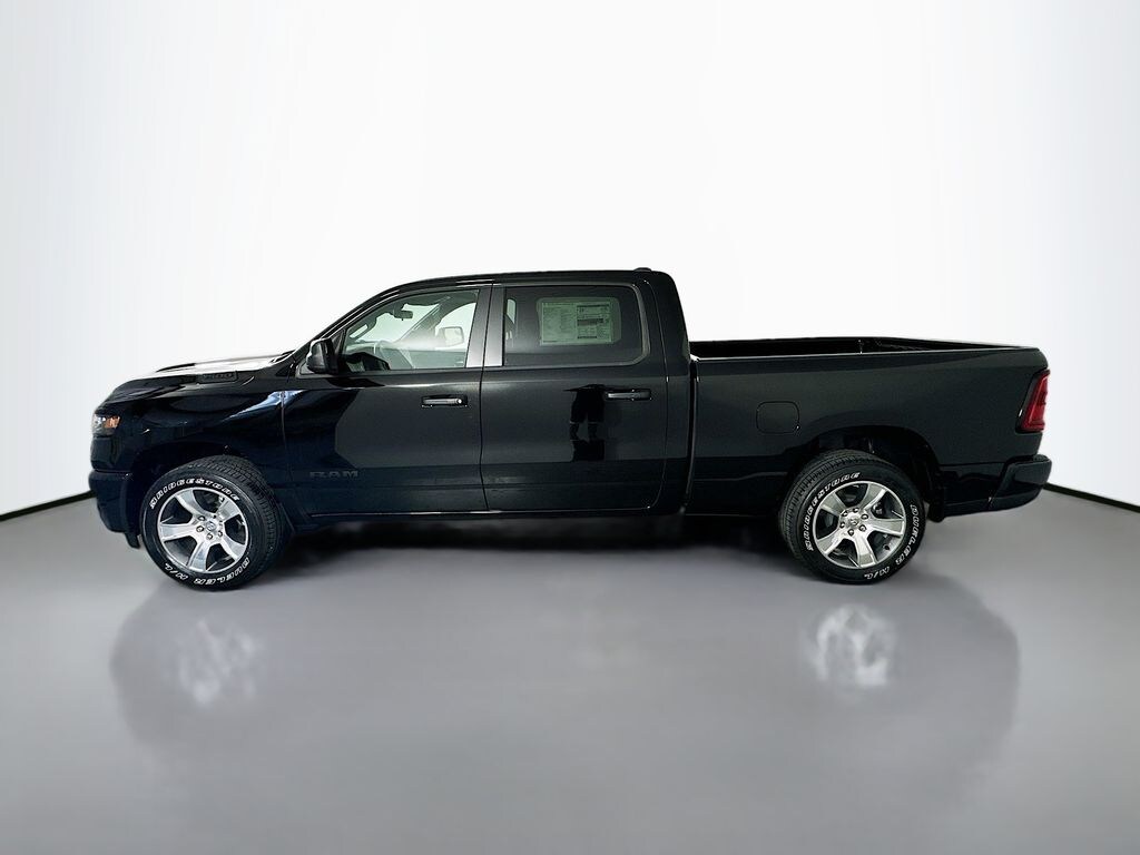 New 2026 Ram 1500 EXPRESS CREW CAB 4X4 6'4 BOX Pickup