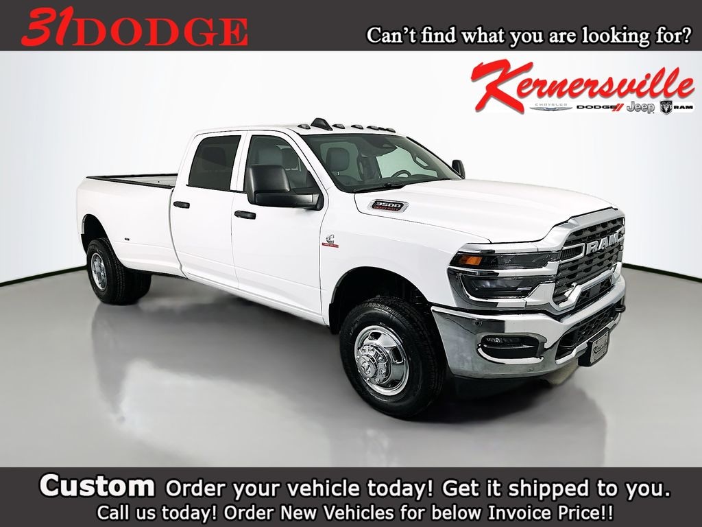 New 2026 Ram 3500 TRADESMAN CREW CAB 4X4 8' BOX Pickup