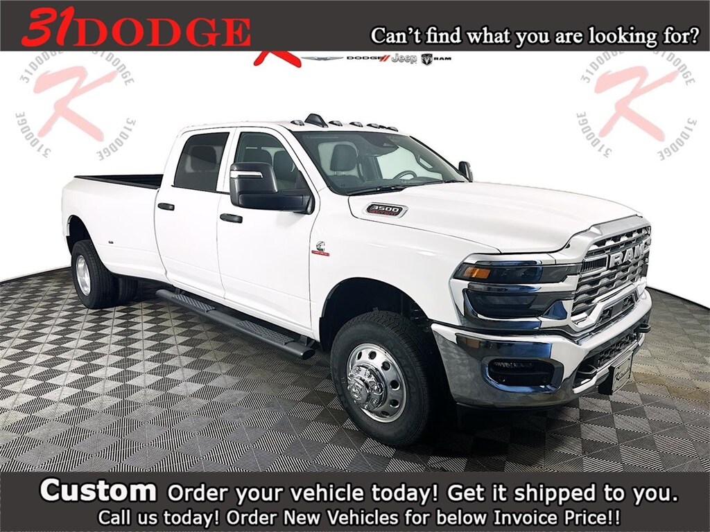 New 2025 Ram 3500 TRADESMAN CREW CAB 4X4 8' BOX Pickup