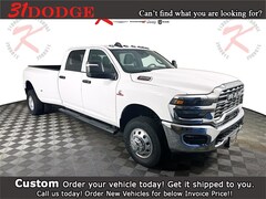 2025 Ram 3500 TRADESMAN CREW CAB 4X4 8' BOX Pickup