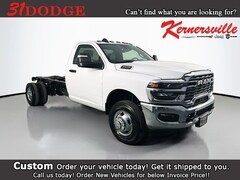 2026 Ram 3500 Chassis Cab TRADESMAN  REGULAR  4X2 84' CA Pickup