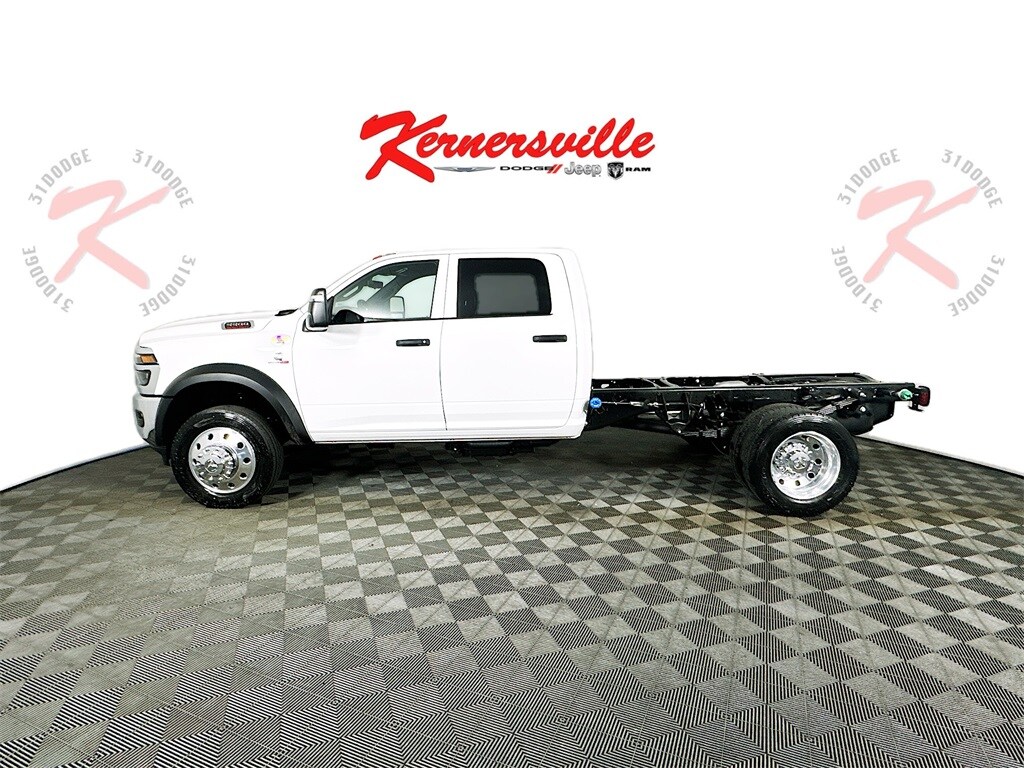 New 2026 Ram 5500 Chassis Cab TRADESMAN CREW 4X4 60' CA Pickup