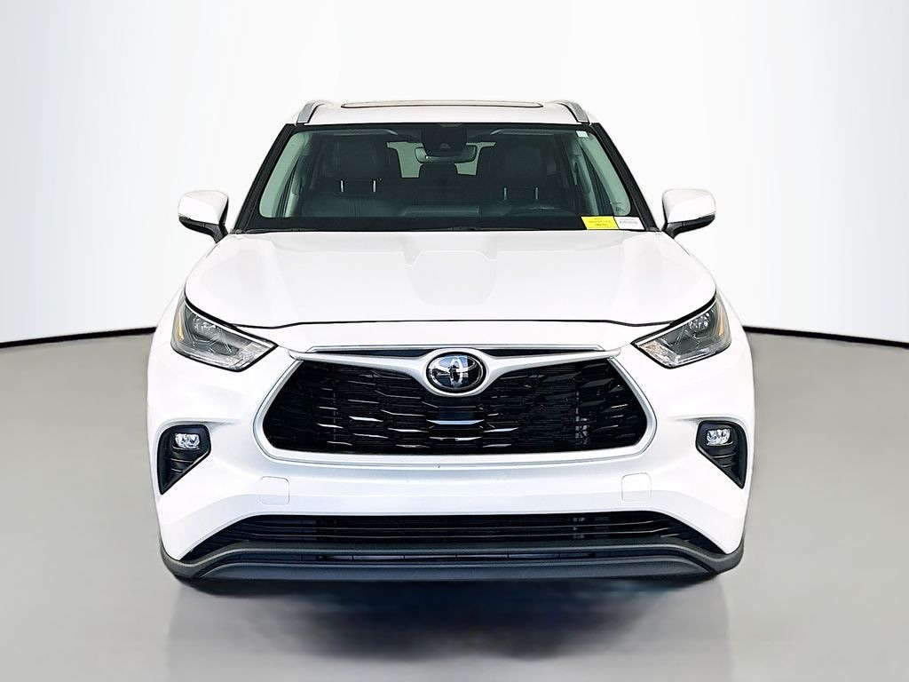 Used 2022 Toyota Highlander XLE SUV