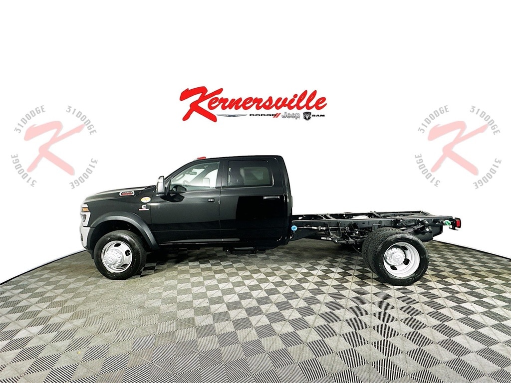 New 2025 Ram 4500 Chassis Cab 4500 TRADESMAN CHASSIS CREW CAB 4X4 60' CA Pickup