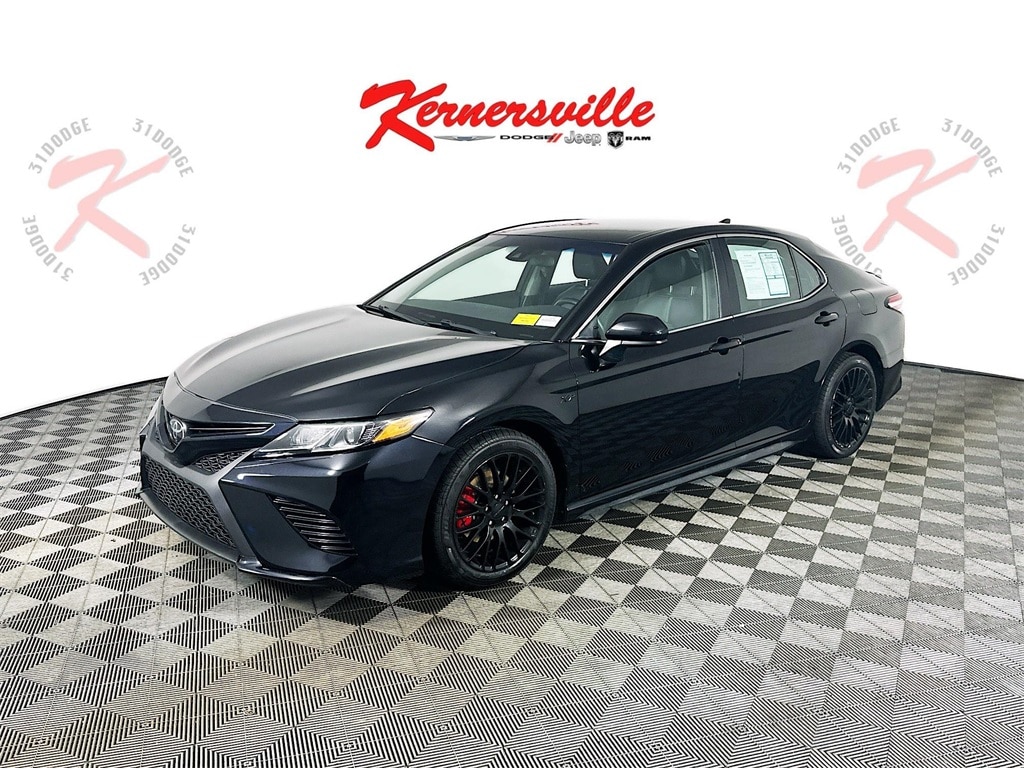 Used 2020 Toyota Camry SE Sedan